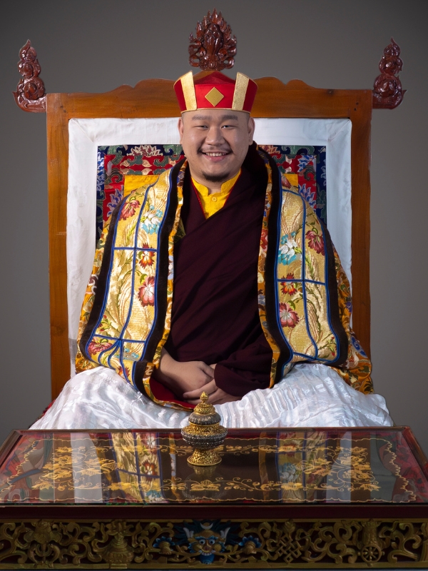 The 4th JAMGON KONGTRUL RINPOCHE The 4th jamgon Kongtrul Rinpoche with the red crown